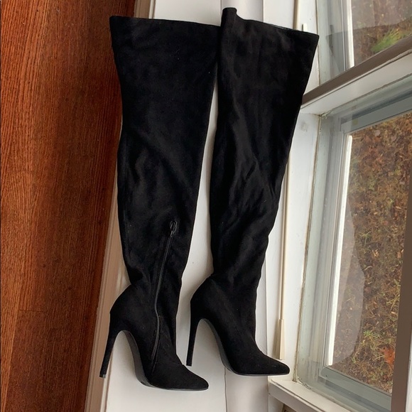 Long thigh boots - Picture 1 of 4